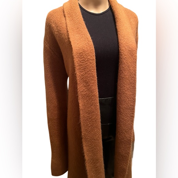 Beautiful heavy cardigan from Pink Martini - Picture 4 of 8